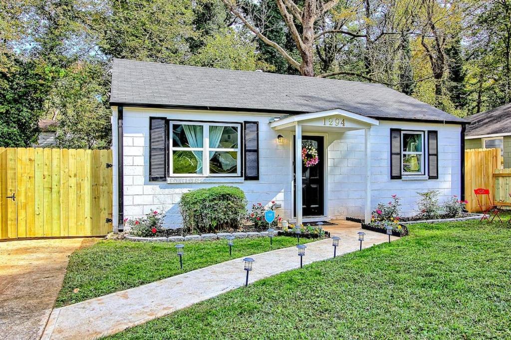 West End Bungalow Perfect To Work, Play, & Escape Atlanta Dış mekan fotoğraf